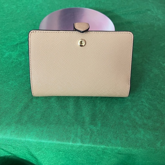 Kate Spade NY Madison Medium Compact Bifold Wallet Conch Pink - Picture 6 of 6